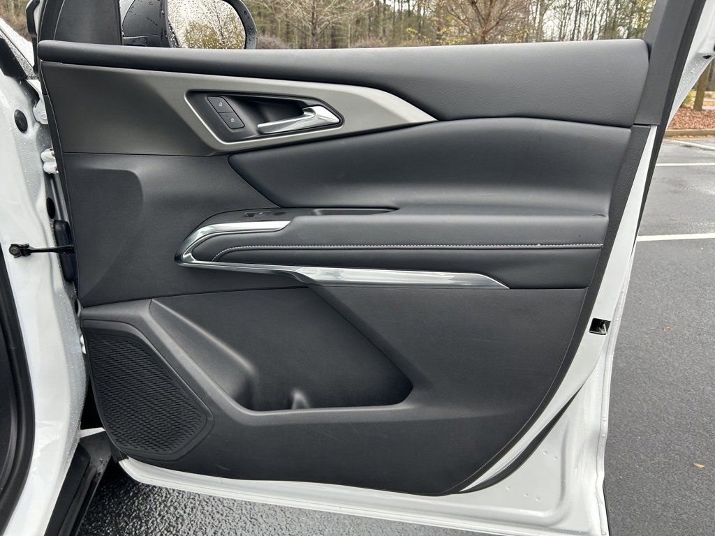 Used 2024 Chevrolet Traverse LT image 60