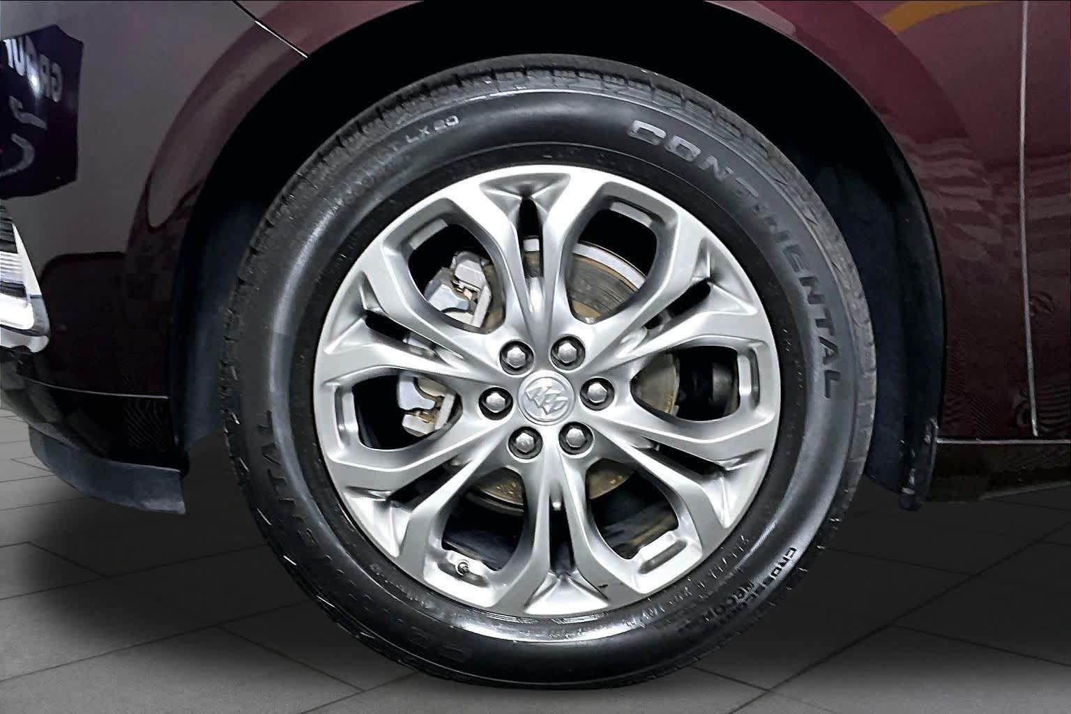 Used 2020 Buick Enclave Avenir w/ Avenir Technology Package AWD/4WD image 11