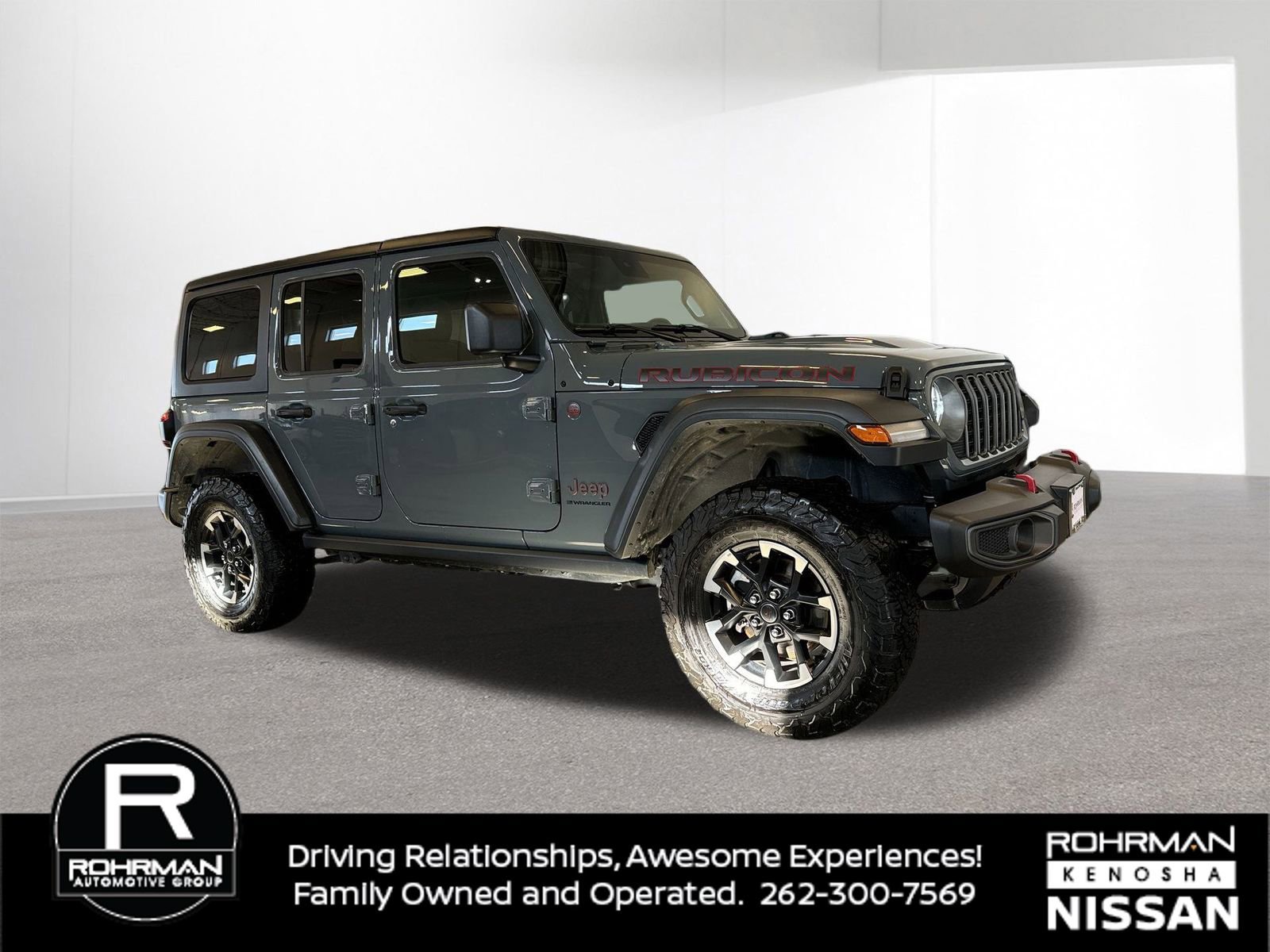 Used 2025 Jeep Wrangler Rubicon image 3
