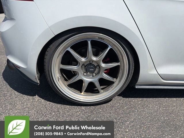 Used 2017 Volkswagen Golf 4-Door FWD image 6