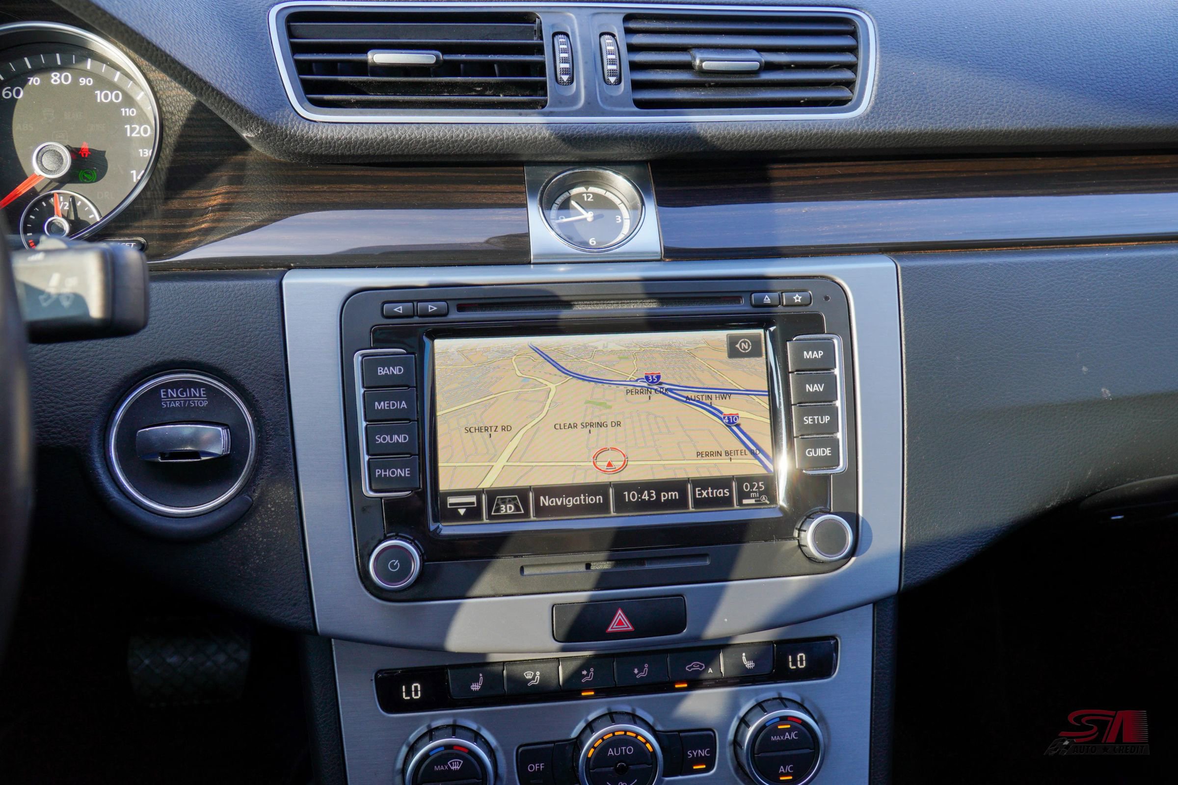 Used 2013 Volkswagen CC Executive image 27