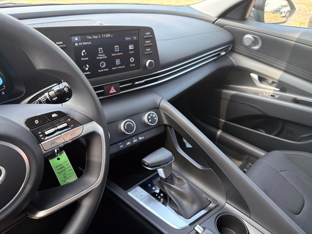 New 2026 Hyundai Elantra SE FWD image 26