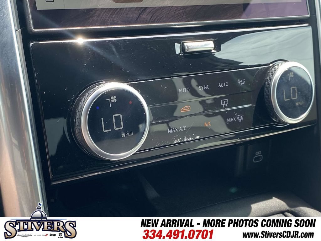 Used 2021 Land Rover Discovery S R-Dynamic AWD/4WD image 25