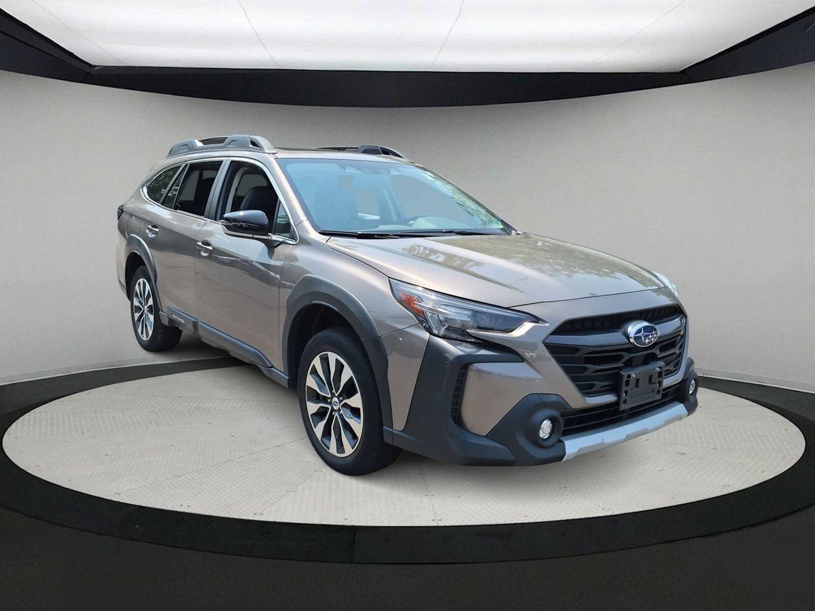 Used 2024 Subaru Outback Limited AWD/4WD image 2
