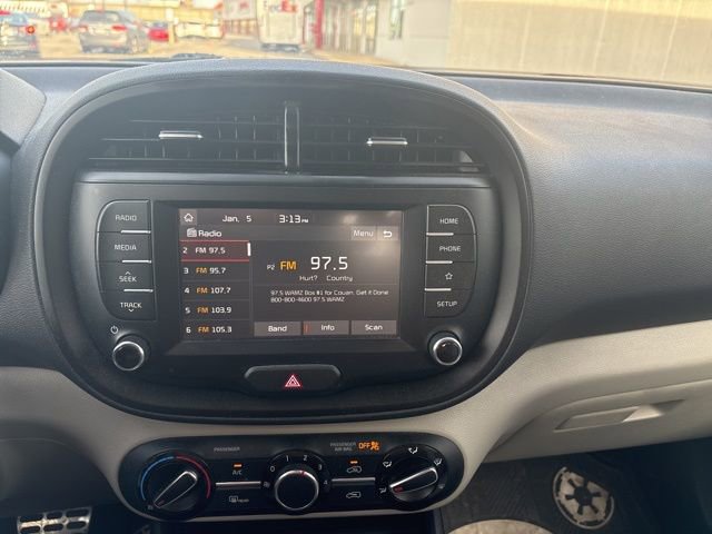 Used 2021 Kia Soul LX image 12