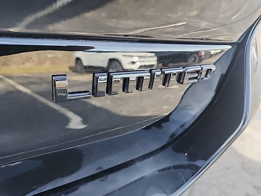 New 2025 Jeep Grand Cherokee L Limited w/ Black Appearance Package image 16