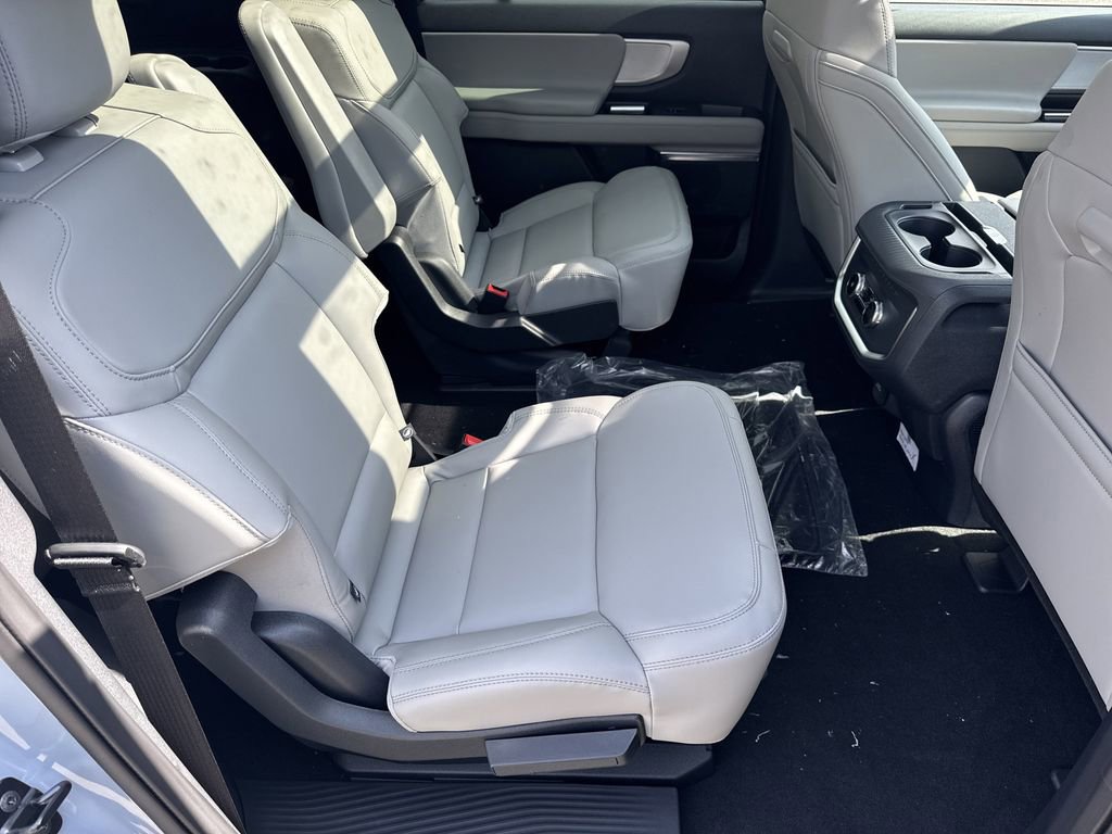 New 2026 Ford Expedition Max Active RWD image 15