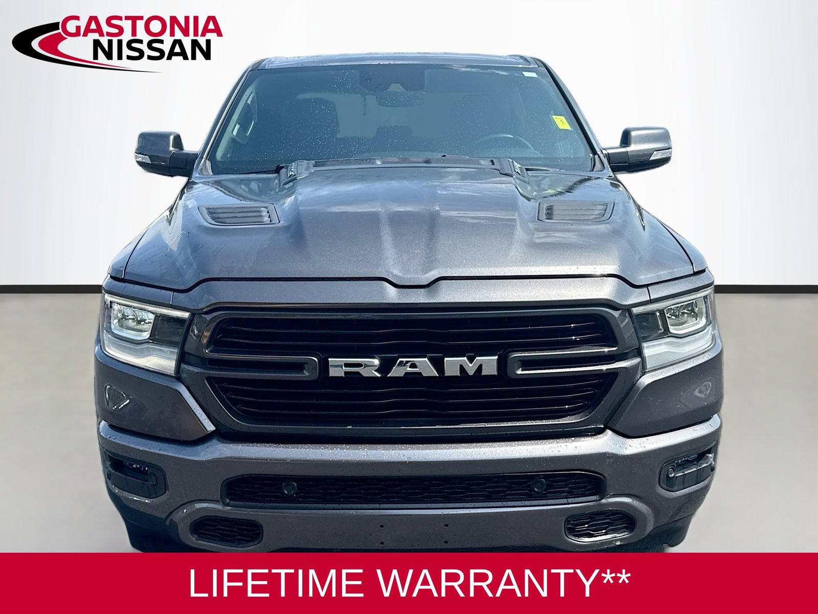 Used 2022 RAM 1500 Laramie w/ Sport Appearance Package AWD/4WD image 2