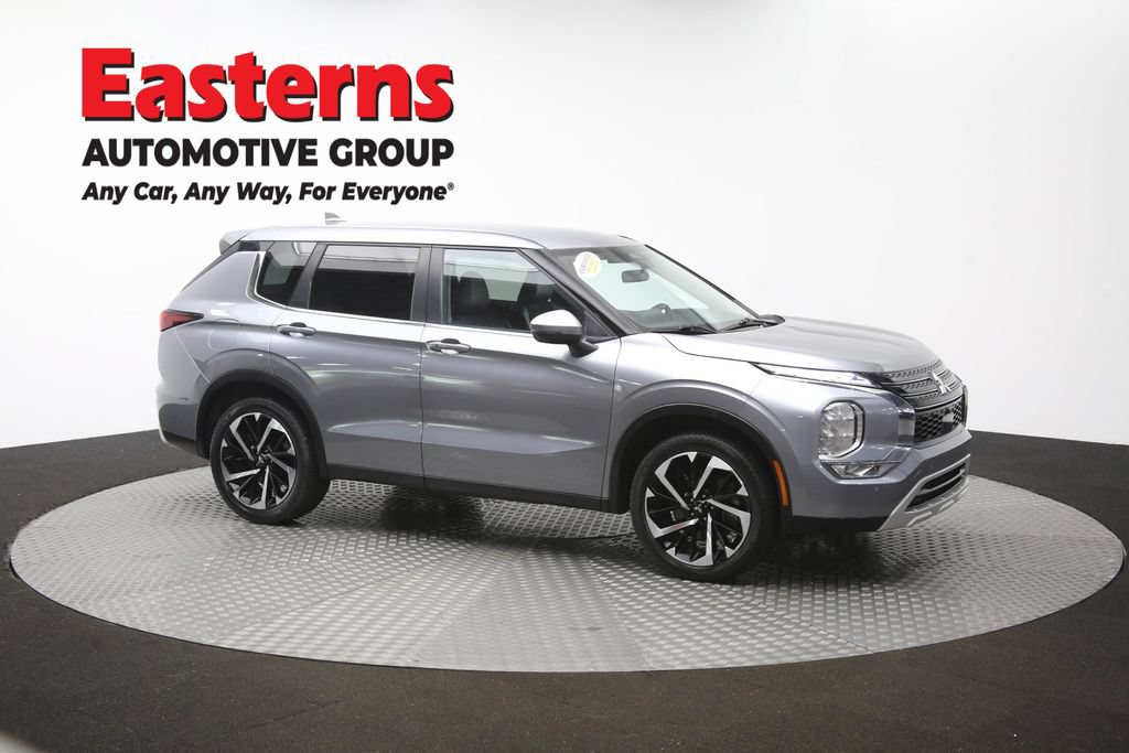 Used 2024 Mitsubishi Outlander SE FWD image 46