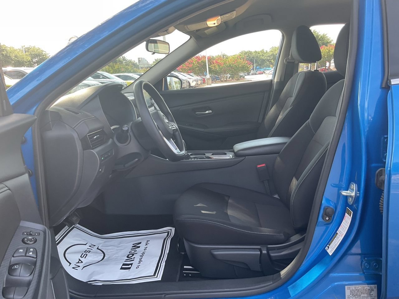 Used 2025 Nissan Sentra SV FWD image 5