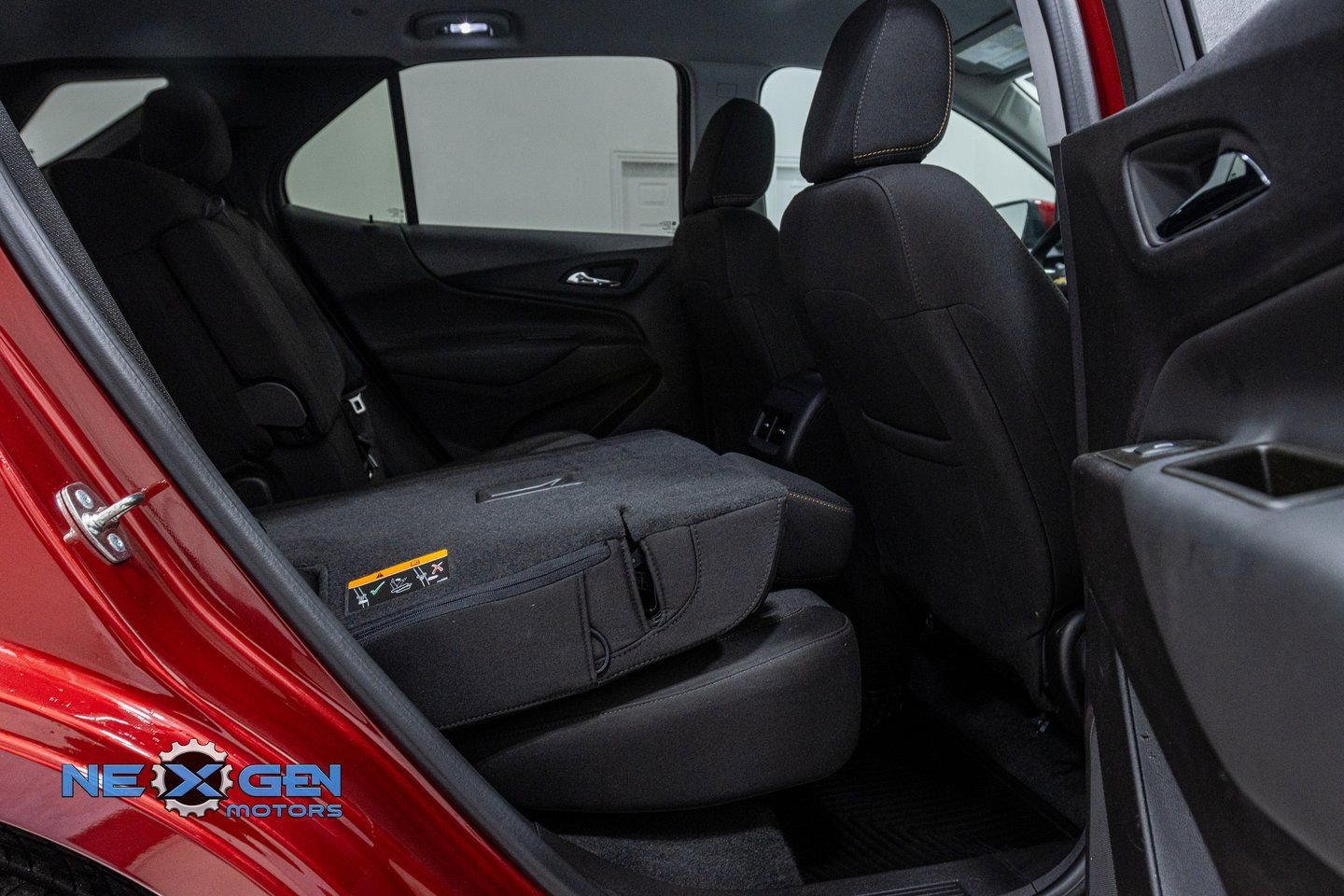 Used 2024 Chevrolet Equinox LT image 32