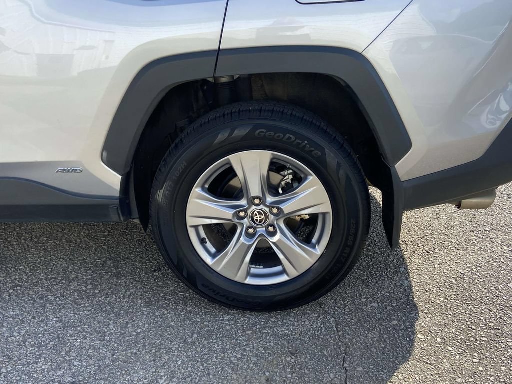 Used 2024 Toyota RAV4 XLE w/ Convenience Package AWD/4WD image 10