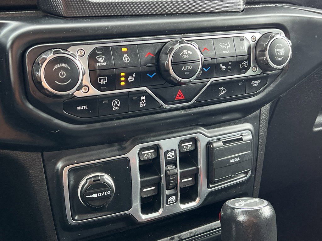 Used 2019 Jeep Wrangler Unlimited Sahara w/ Cold Weather Group image 23