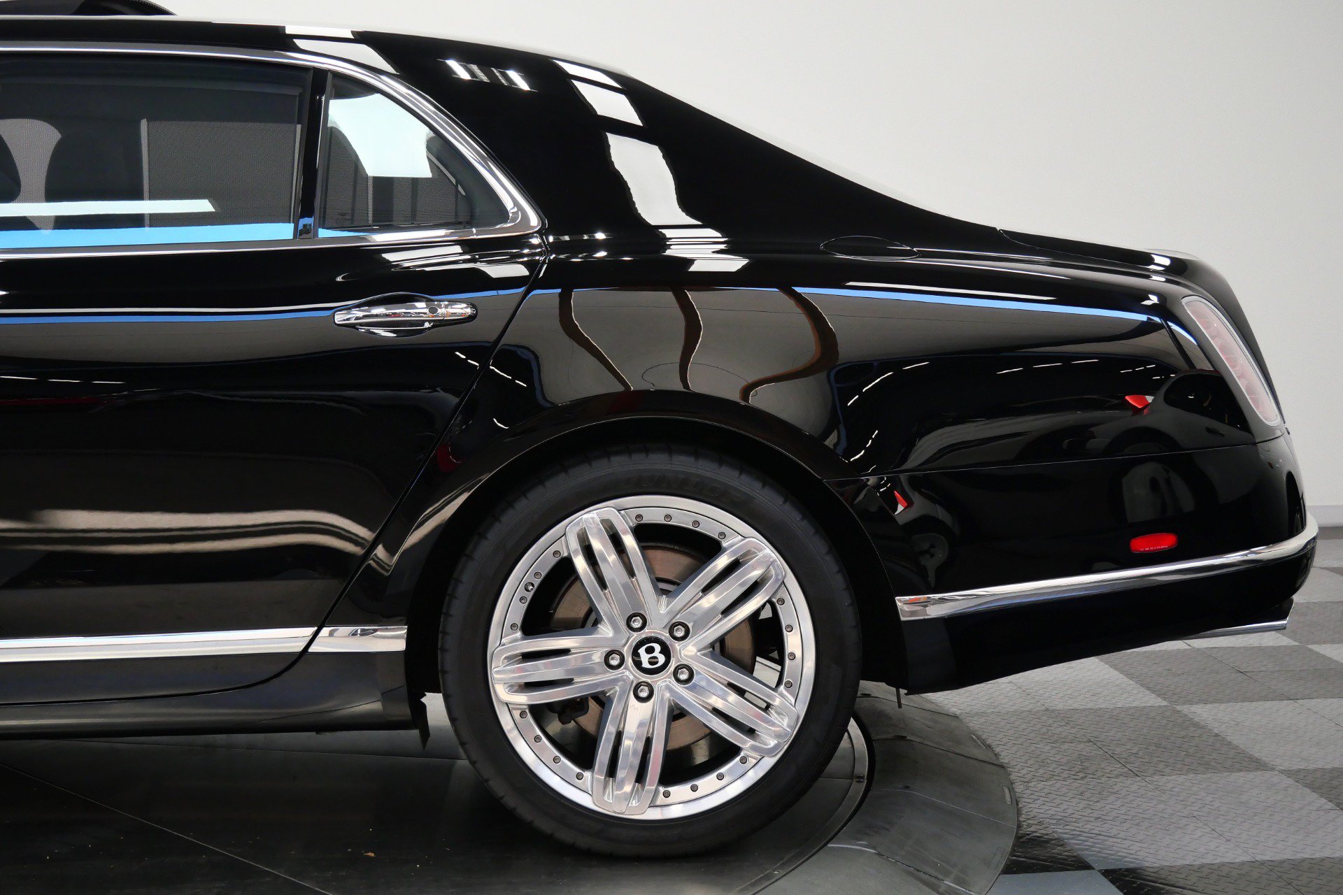 Used 2013 Bentley Mulsanne RWD image 50