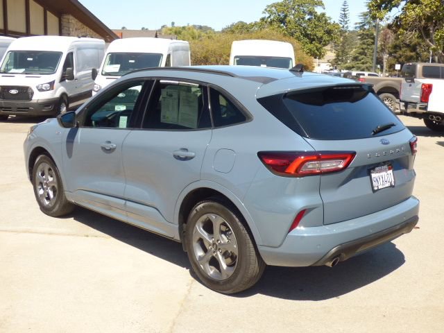 Used 2024 Ford Escape ST-Line w/ Tech Pack #1 FWD image 5