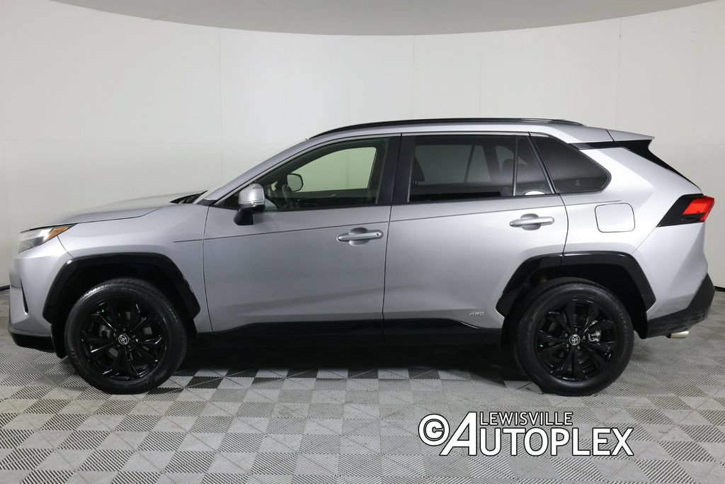 Used 2022 Toyota RAV4 SE AWD/4WD image 8