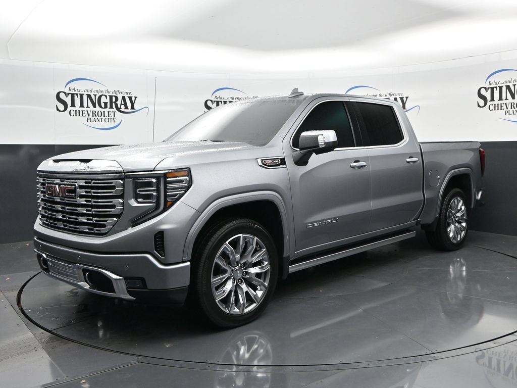Used 2025 GMC Sierra 1500 Denali w/ Denali Reserve Package AWD/4WD image 3