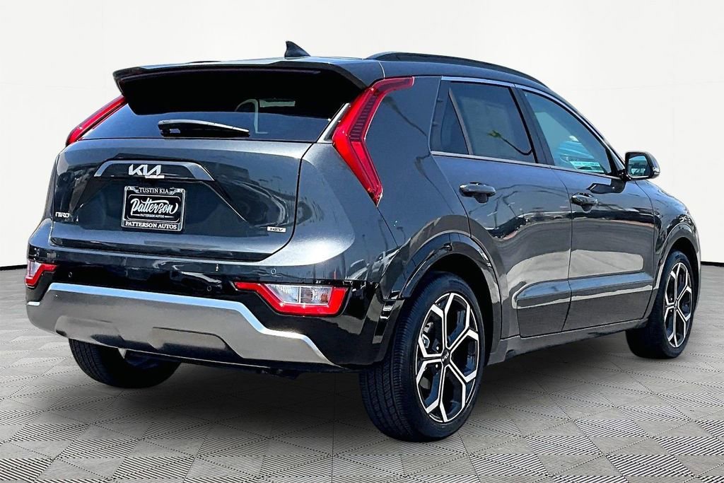 Used 2025 Kia Niro EX Touring FWD image 3