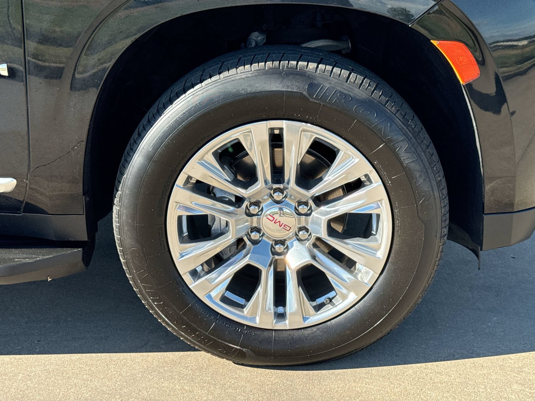 Used 2024 GMC Yukon Denali AWD/4WD image 10