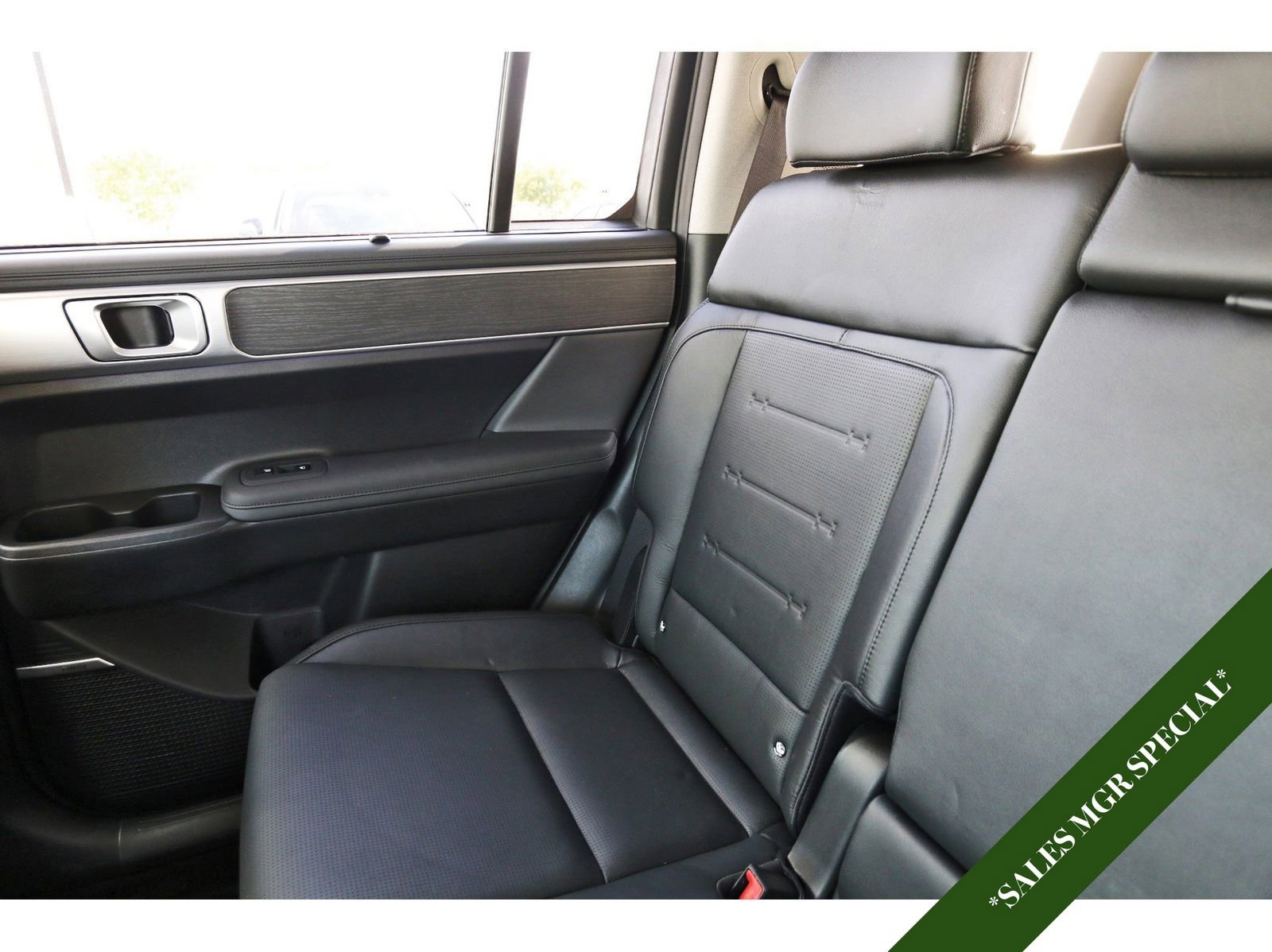 Used 2024 Hyundai Santa Fe Limited image 13