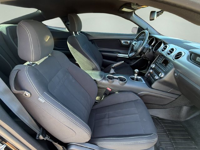 Used 2018 Ford Mustang GT RWD image 10