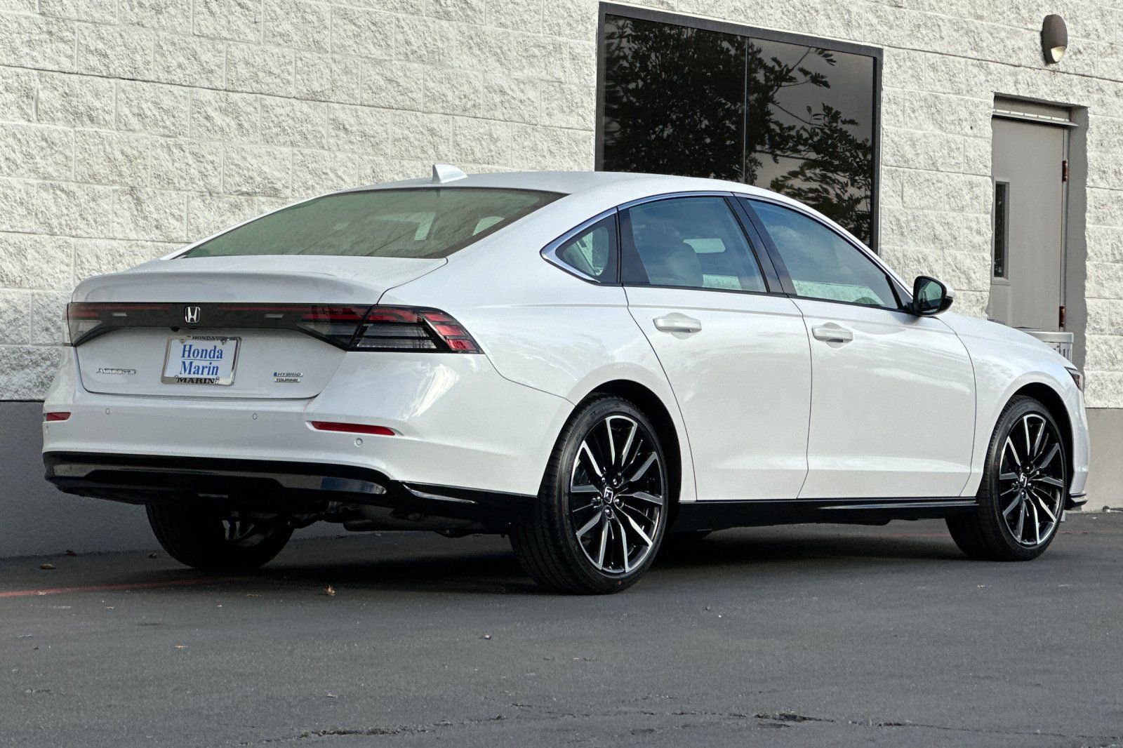 New 2025 Honda Accord Touring image 4