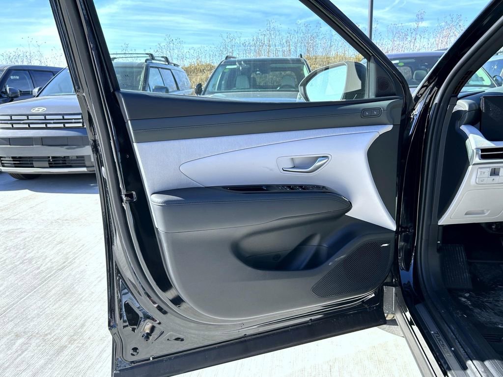 New 2026 Hyundai Tucson Limited AWD/4WD image 9