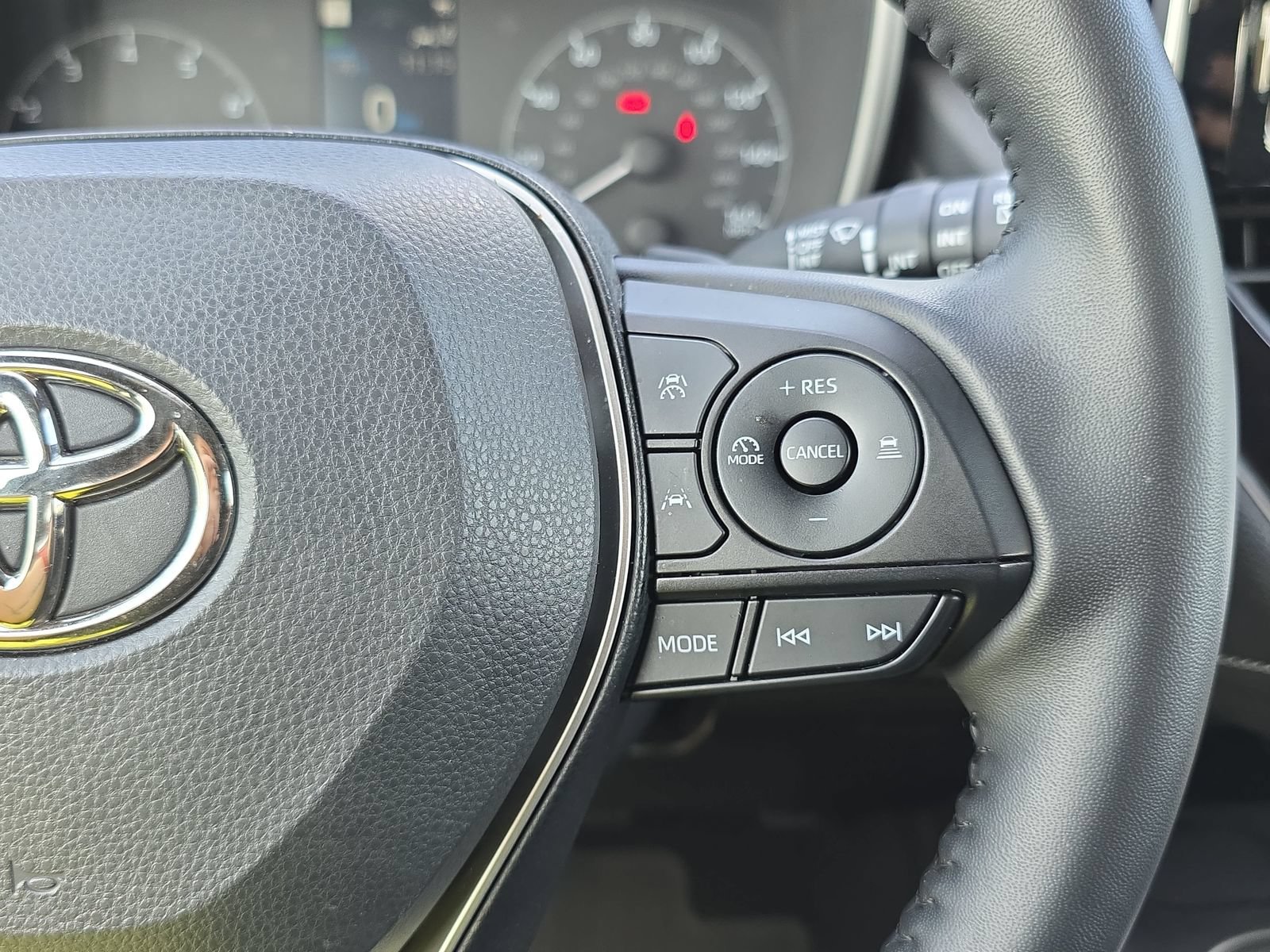 Used 2026 Toyota Corolla SE FWD image 17