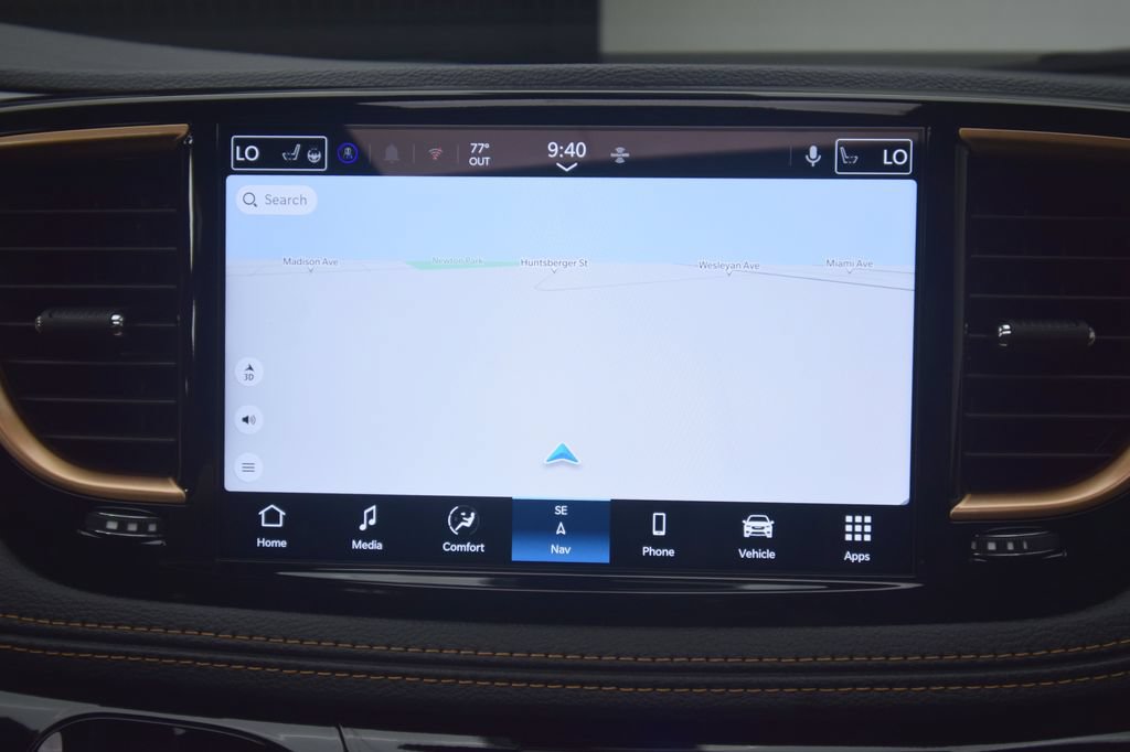 New 2027 Chrysler Pacifica Pinnacle FWD image 22