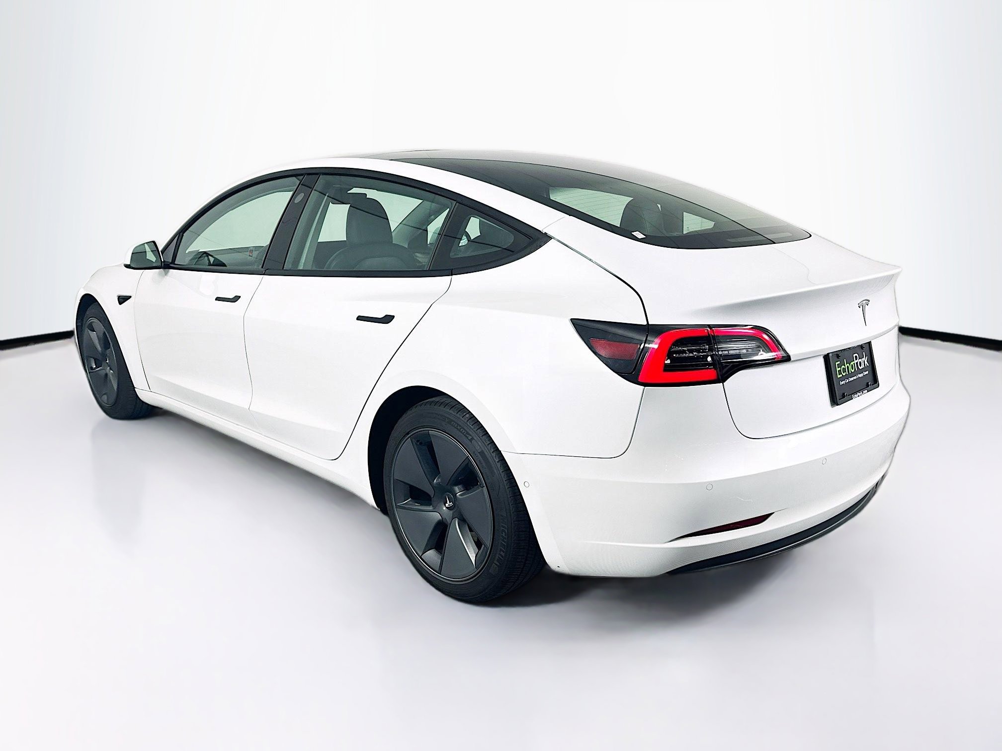 Used 2021 Tesla Model 3 Standard Range Plus RWD image 5