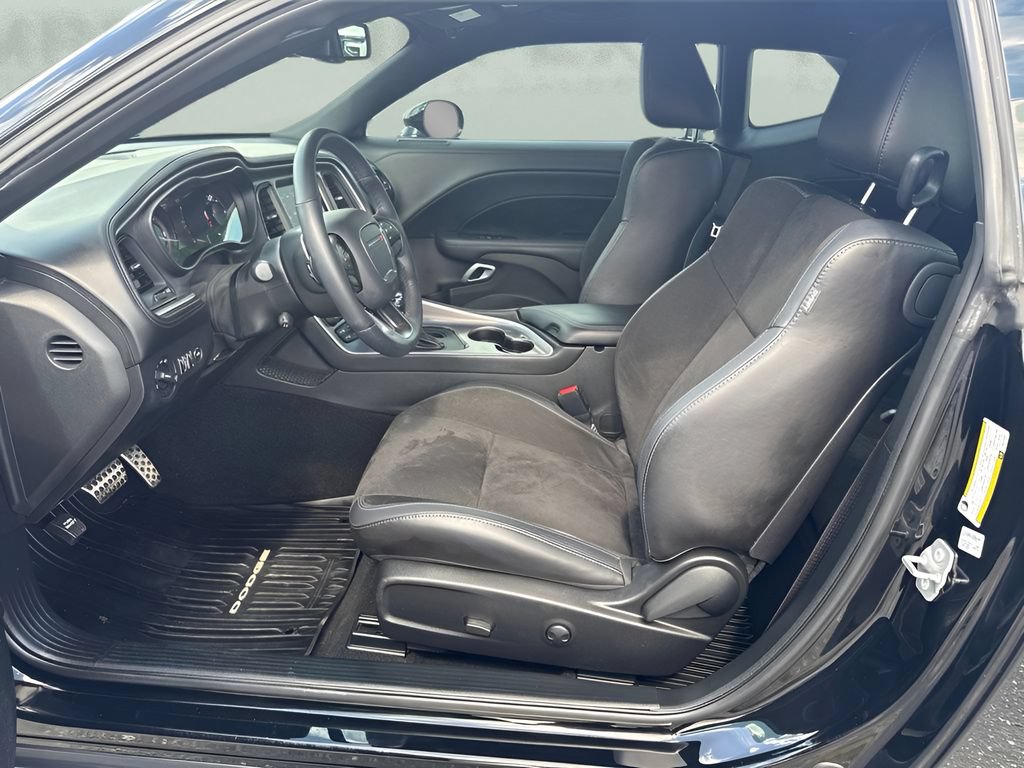 Used 2022 Dodge Challenger GT w/ Plus Package RWD image 5