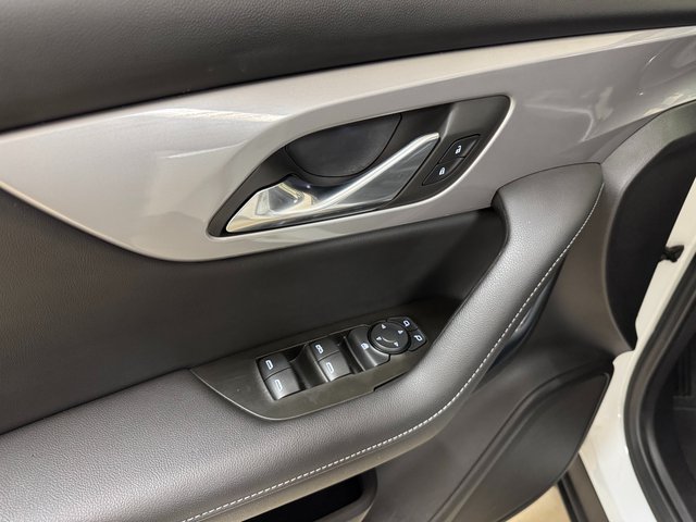 Used 2024 Chevrolet Blazer LT w/ Midnight/Sport Edition FWD image 7