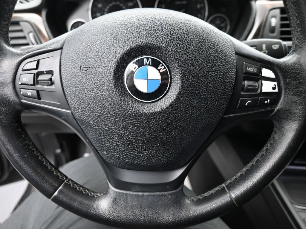 Used 2013 BMW 328i Sedan RWD image 16