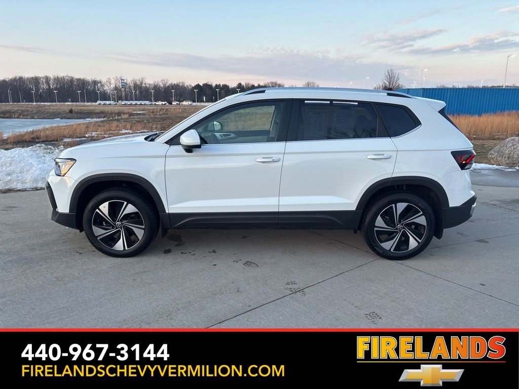Used 2025 Volkswagen Taos SE image 6