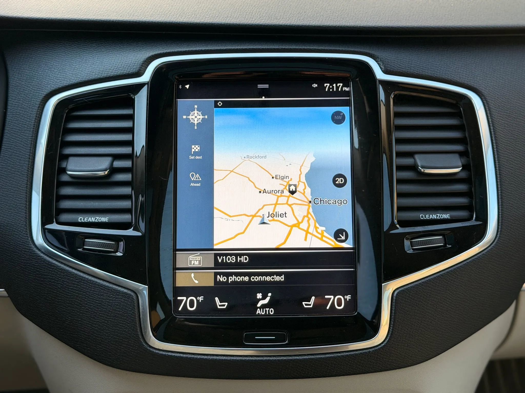 Used 2016 Volvo XC90 T6 Momentum w/ Momentum Plus Package AWD/4WD image 37