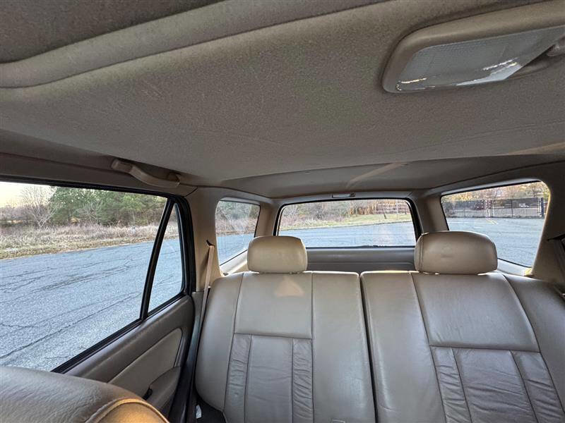 Used 2000 Toyota 4Runner Limited image 26
