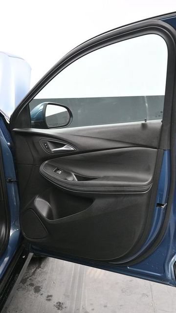 Used 2024 Buick Encore GX Sport Touring FWD image 10