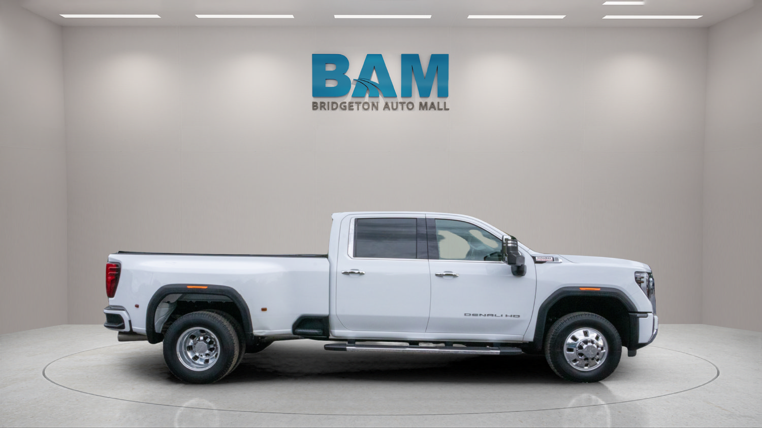 Used 2024 GMC Sierra 3500 Denali w/ Denali Reserve Package AWD/4WD image 8