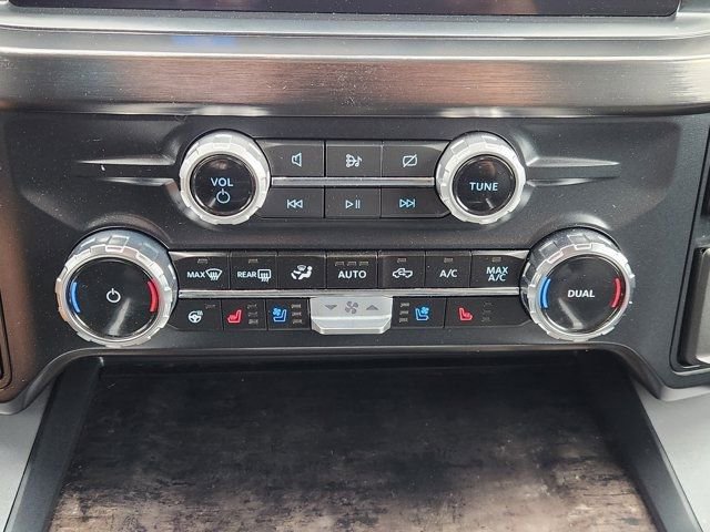 Used 2024 Ford F350 Lariat w/ Sport Appearance Package image 22
