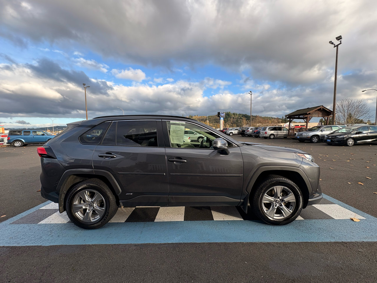 Used 2024 Toyota RAV4 XLE image 4