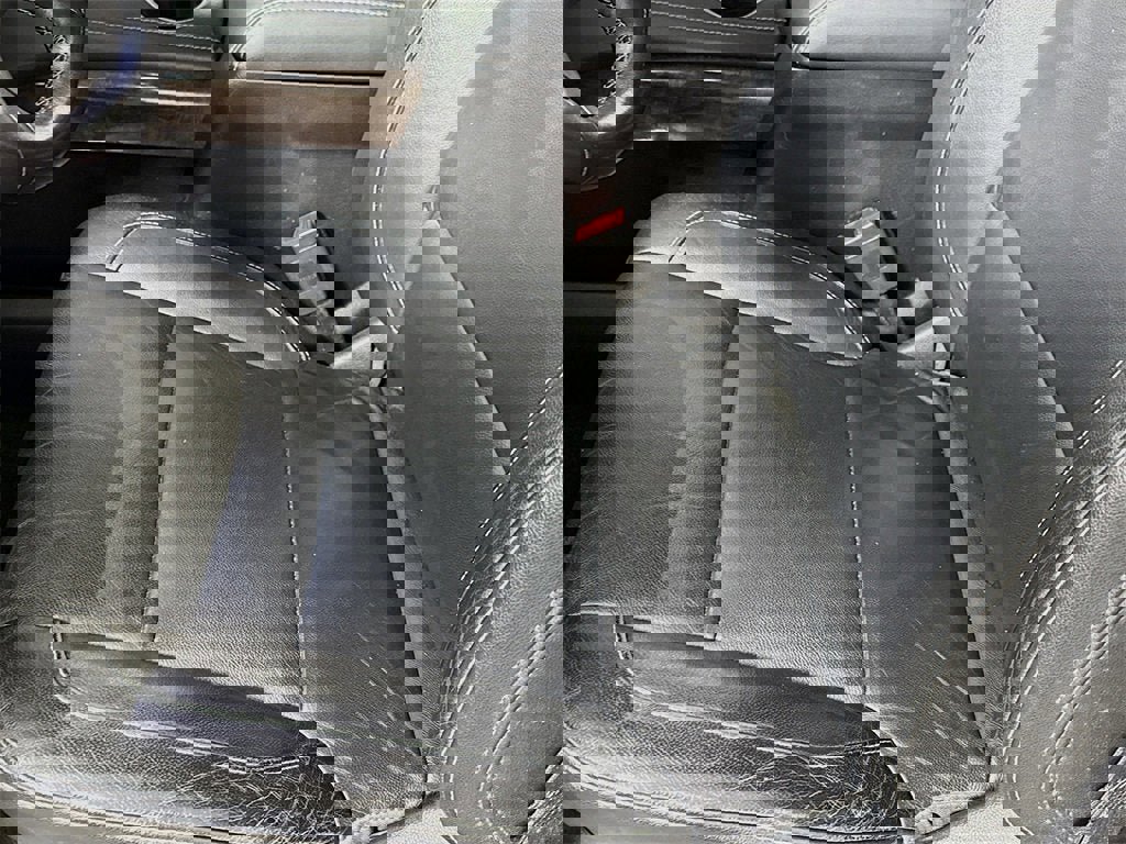 Used 2018 Chevrolet Suburban LT image 13