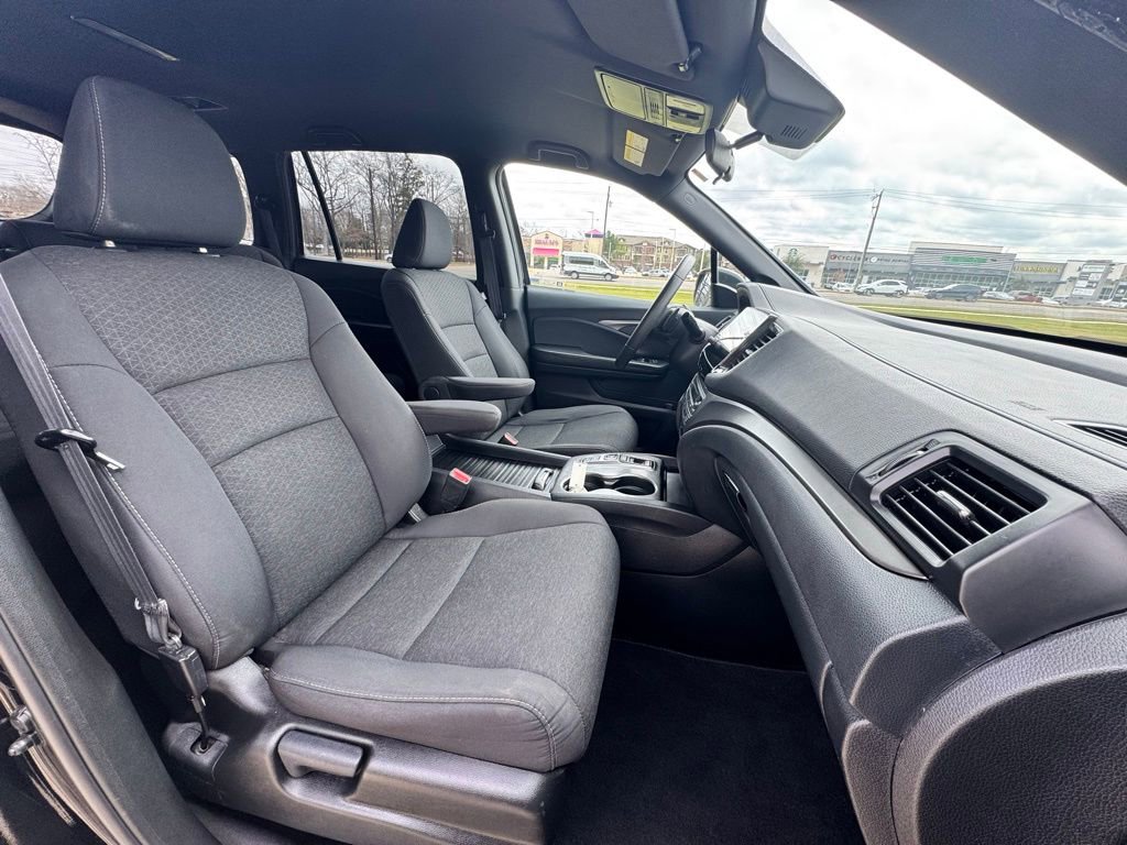 Used 2021 Honda Passport Sport image 13