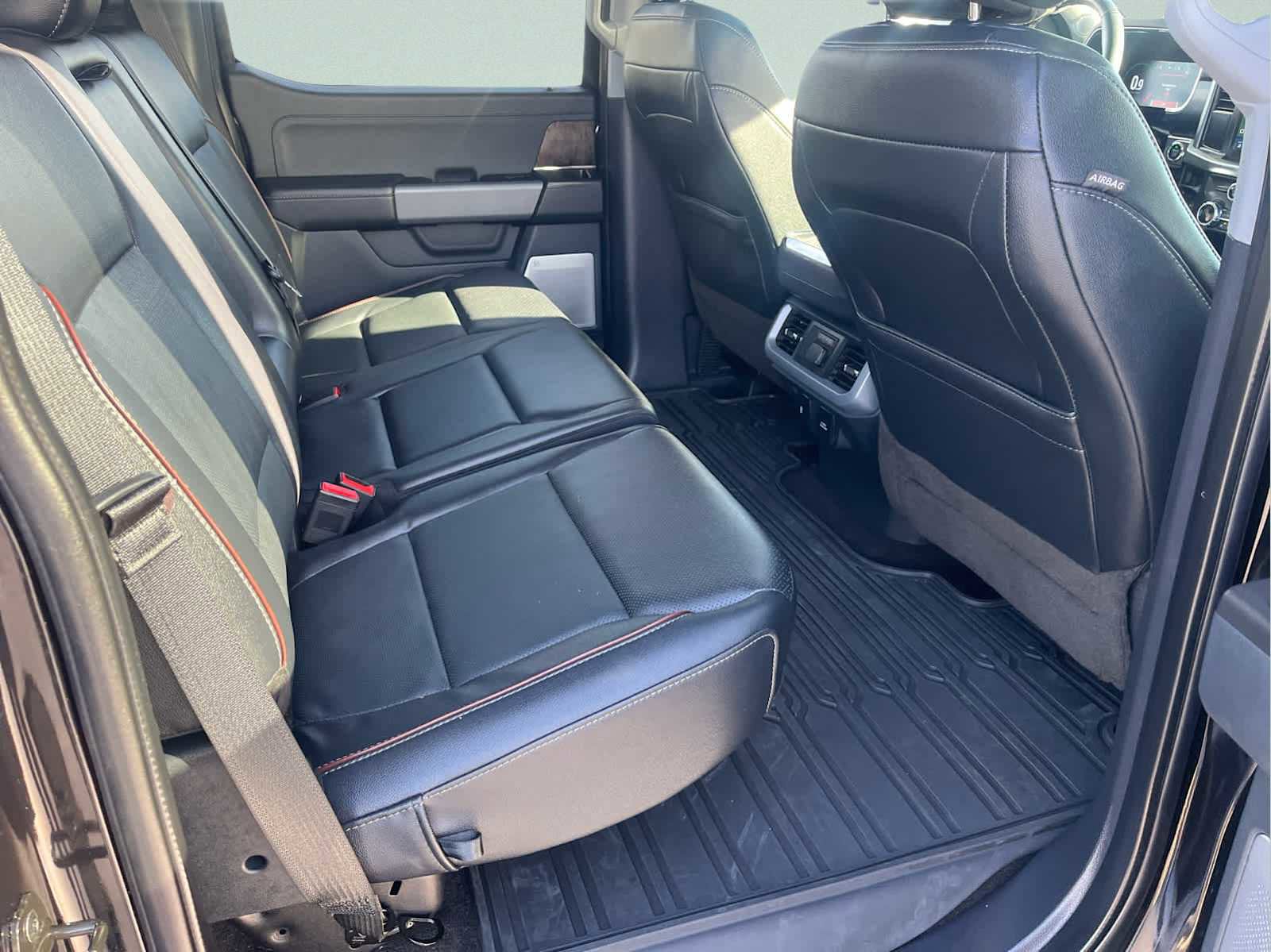 Used 2022 Ford F150 Lariat w/ Equipment Group 502A High image 23