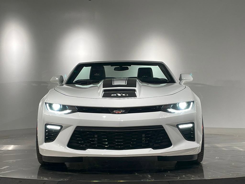 Used 2018 Chevrolet Camaro SS RWD image 20