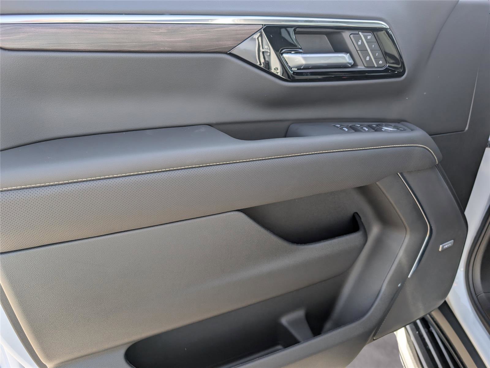 New 2026 Chevrolet Tahoe Premier w/ Sun And Tow Package image 29