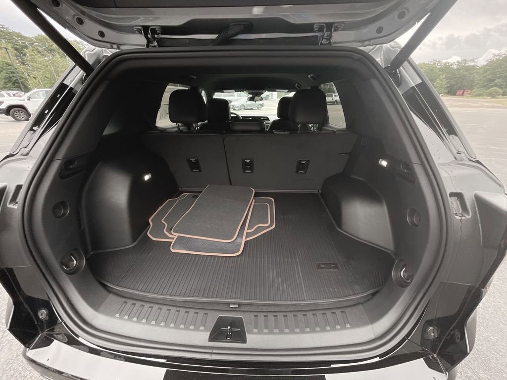 New 2026 GMC Terrain AT4 w/ Convenience Package III image 34