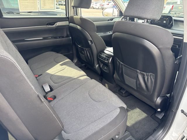 Used 2023 Hyundai Palisade SE image 40
