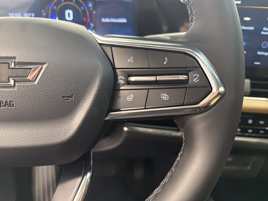 New 2026 Chevrolet Equinox ACTIV w/ Convenience Package III FWD image 5