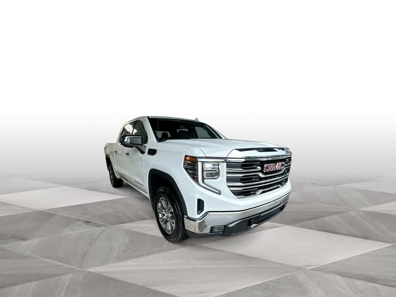 Used 2025 GMC Sierra 1500 SLT AWD/4WD image 2