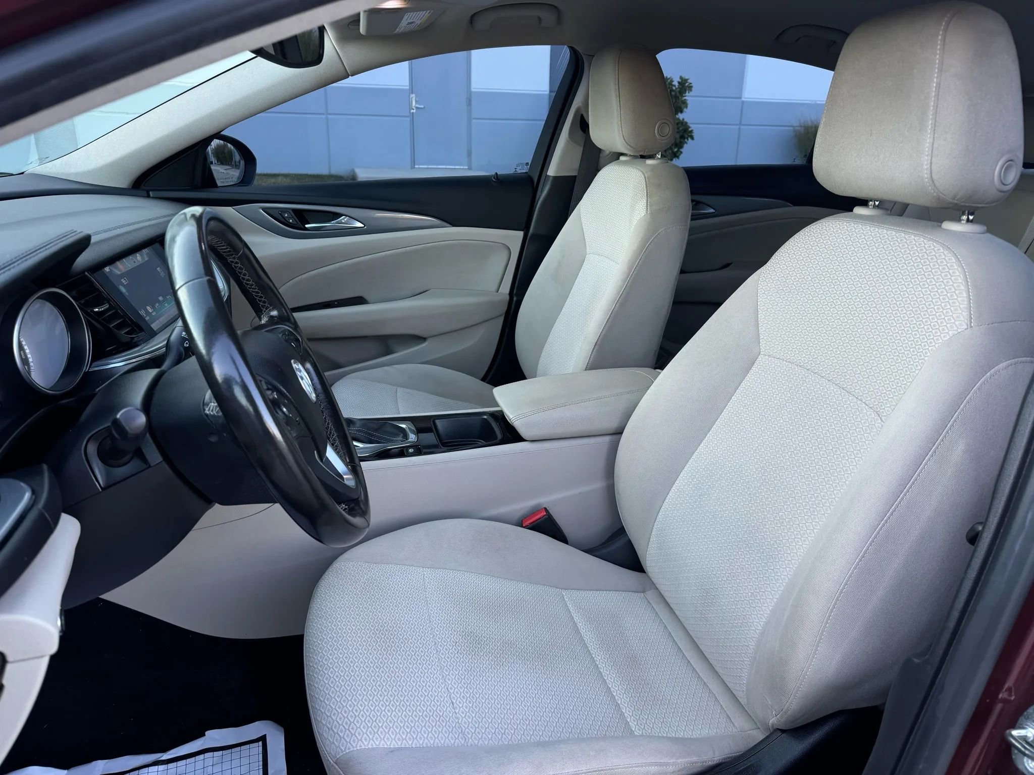 Used 2018 Buick Regal Preferred w/ Sights and Sounds Package image 12